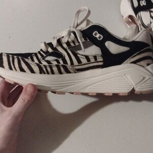 Brandblack Aura 130 Pony Hair Sneakers free people animal print zebra size 8